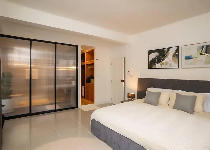 Апартаменты 2-bedroom Penthouse In The Heart Of Silom - 4a Бангкок
